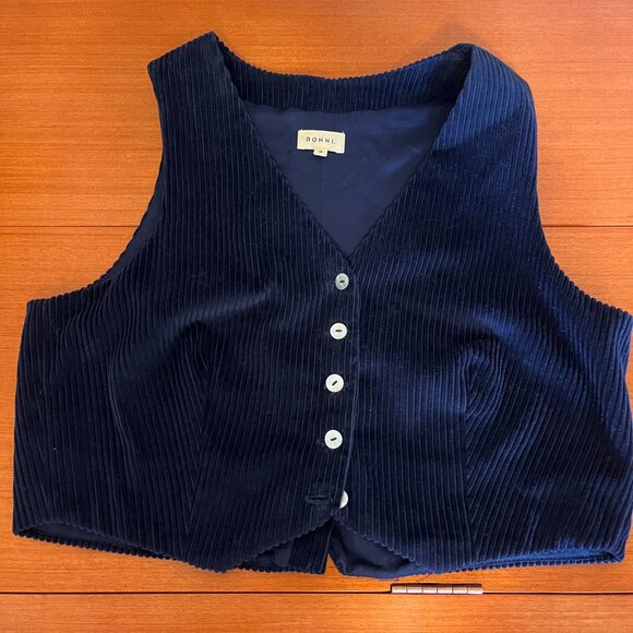 DONNI. Corduroy Cropped Vest - Picture 5 of 7